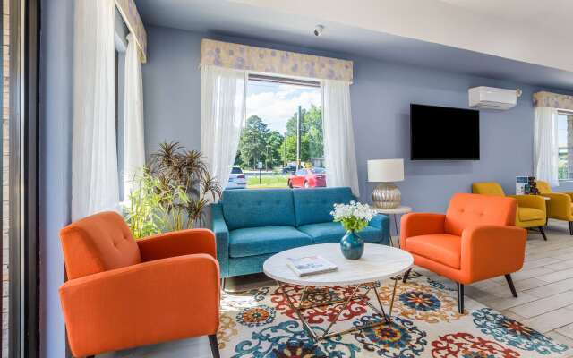 Quality Inn & Suites Suffolk West