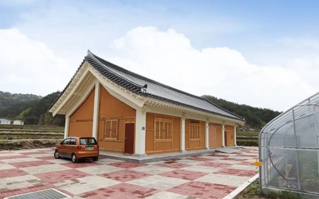 Yangyang Geumpurae Pension