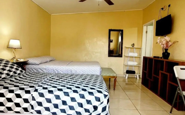 River Merendon Suite.