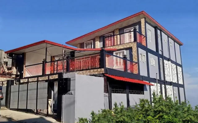 Vacation House in Baguio with Amazing Sunset Views