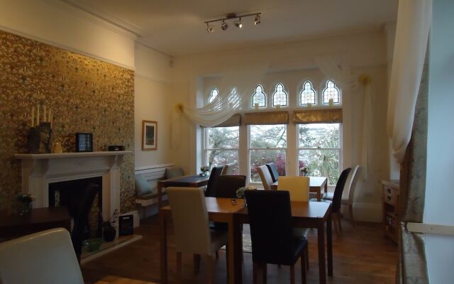 Westwell Hall