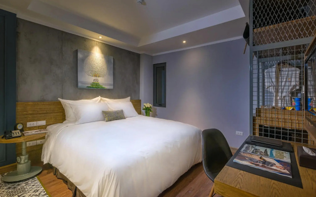 Bespoke Trendy Hotel Hanoi
