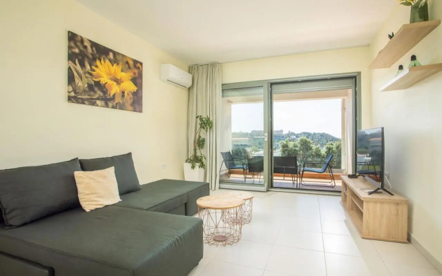 Eden Sunflower - Luxurious Apartment with Sea View