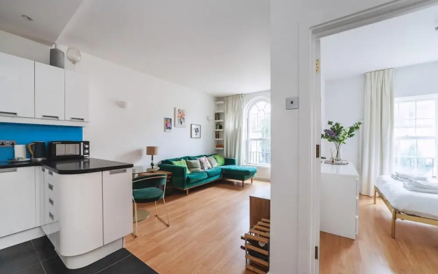Rotherhithe Riverside Flat