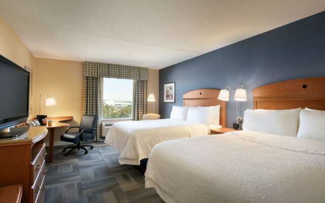 Hampton Inn New York - LaGuardia Airport