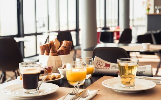 Hotel Les Flots - Chatelaillon Plage