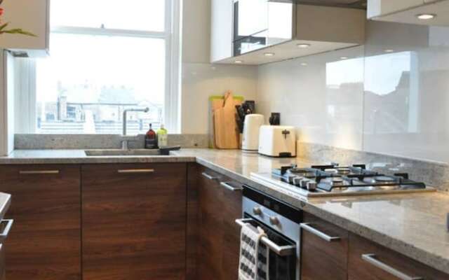 Beautiful 2 Bedroom Flat in Prime Notting Hill Location