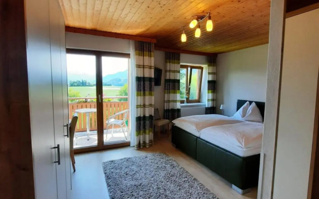 Pension Kreuzinger, 5310 Tiefgraben