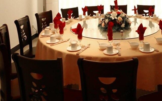 Yueliangwan Hotel