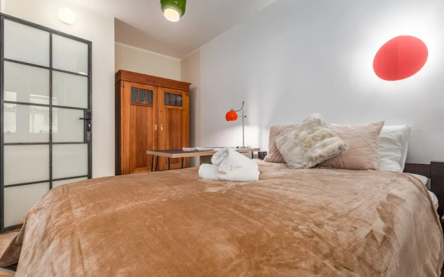 Apartment Plac Dabrowskiego by Renters