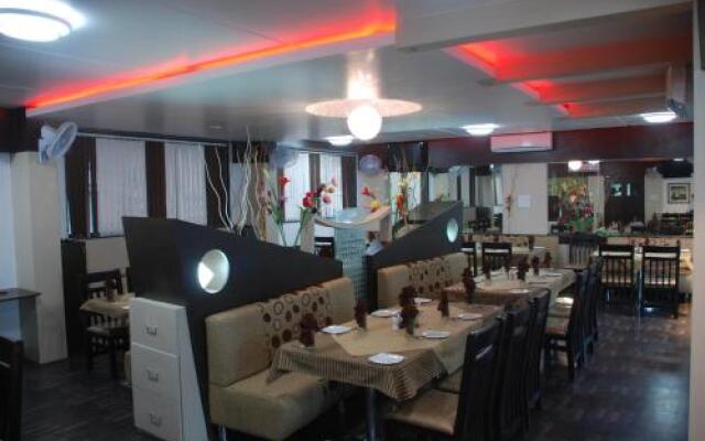 Hotel Tushar Executive