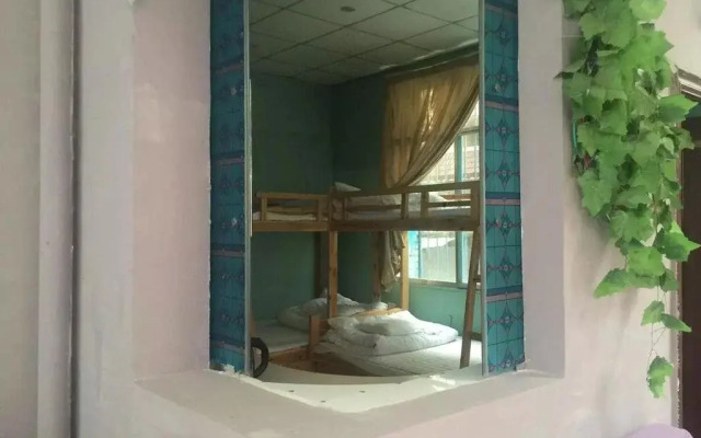 Whale Song Travel Inn