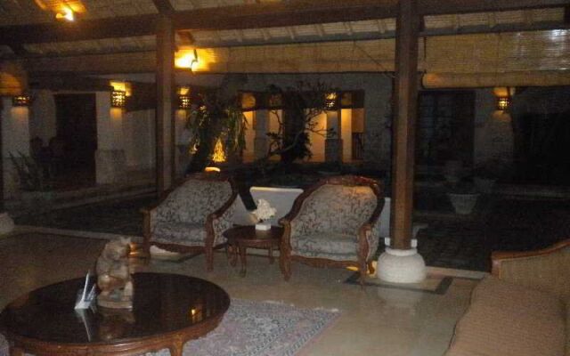 Taman Suci Villa