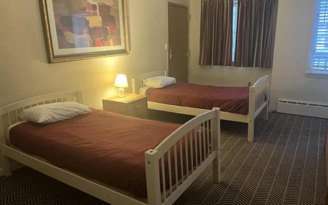 The Upper Pass Lodge at Magic Mountain