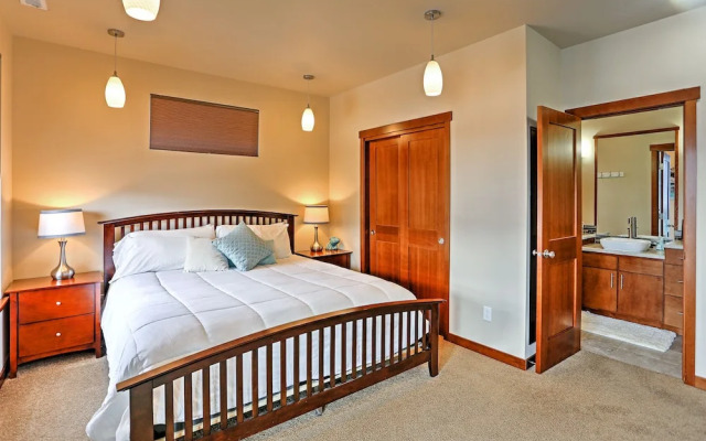 Lake Chelan 'manson Bay' Condo w/ Pool Access!
