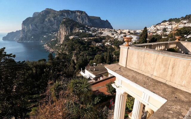 Attico Quattro Colonne, Capri