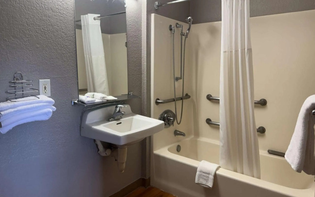 Staybridge Suites Davenport by IHG