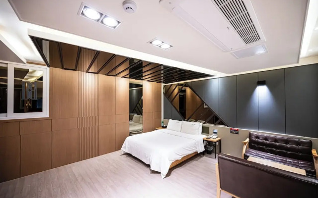 Hotel Bom
