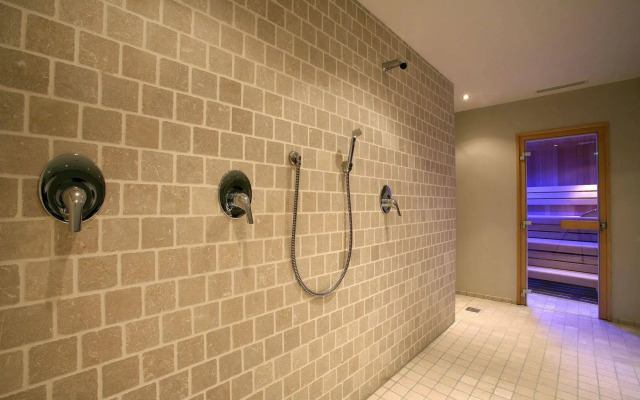 Banyan Hotel