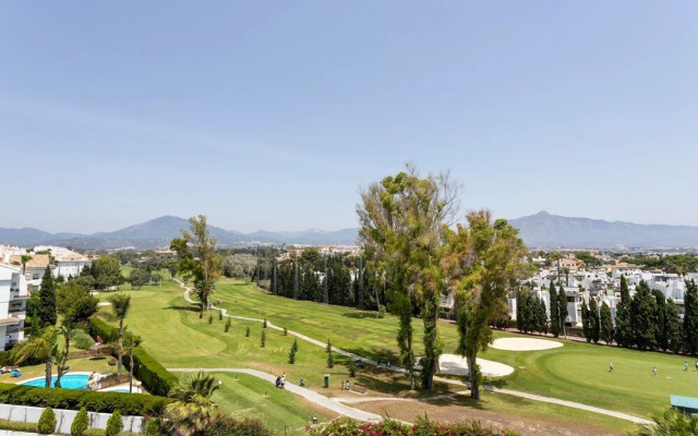 3BD Exclusive Apartment in Guadalmina Beach, Parque del sol