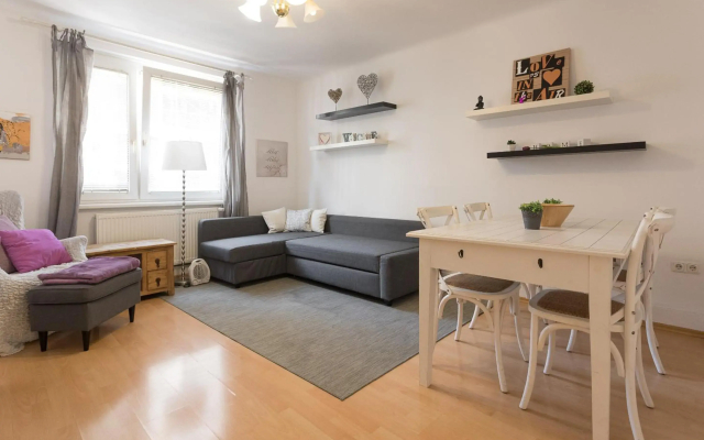Gorgeous Hideout | City Center Apartment - Apartment in Vienna - Photo 3