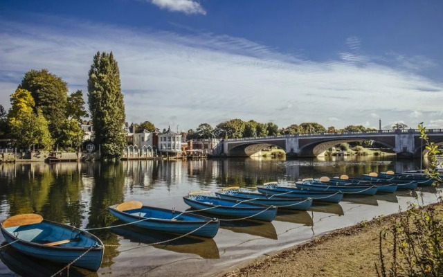 The Mitre, Hampton Court