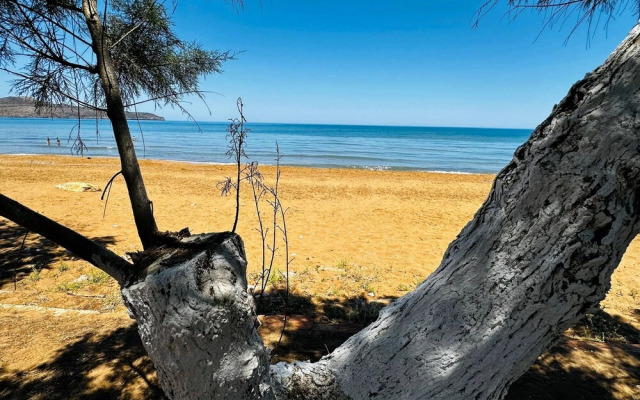 Lifeguard Beachfront - Luxury Flat, 30meters From Sea