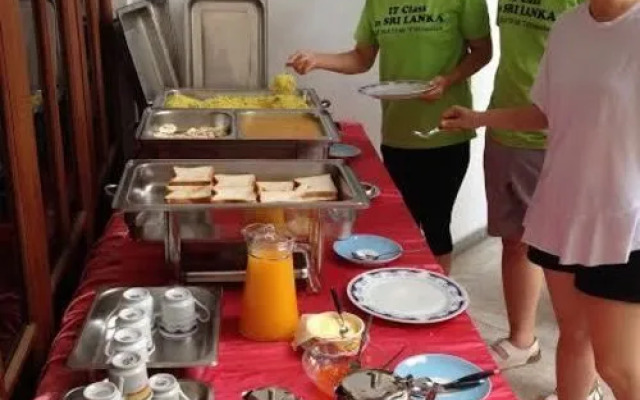 Mahakumara White House Hotel