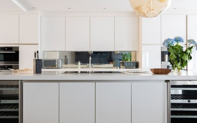 The Hampstead Heath Retreat - Modern 4BDR with Garden, Terrace and Parking