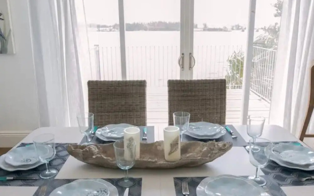 Modern Apartment St.Georges Bermuda