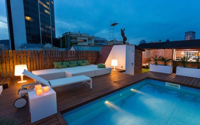 Balmes - Ático Con Piscina Privada En Barcelona