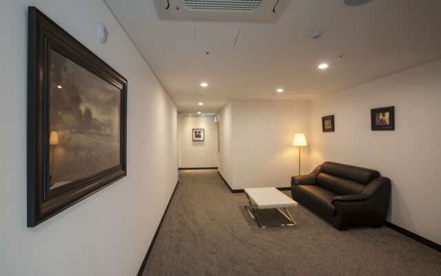 Gangneung Tourist Hotel