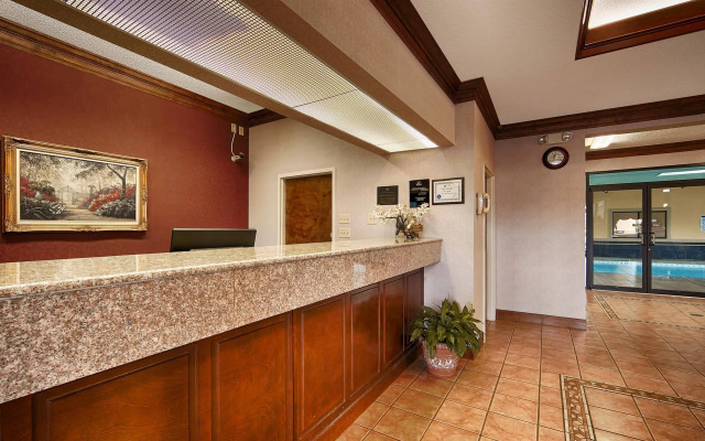 Best Western Inn & Suites