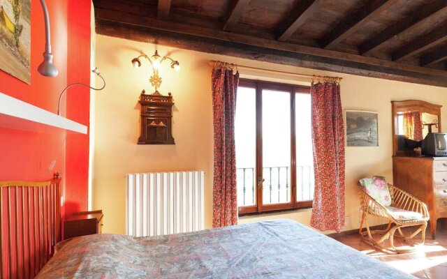 Spacious Apartment in Santa Maria Della Versa With Terrace