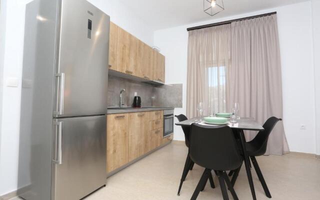 Mare Monte Luxury Apartments 2