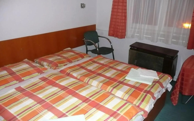 Touring Hotel