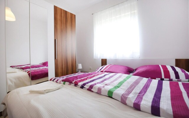 Beautiful Apartment in Sukosan With Wifi and 1 Bedrooms