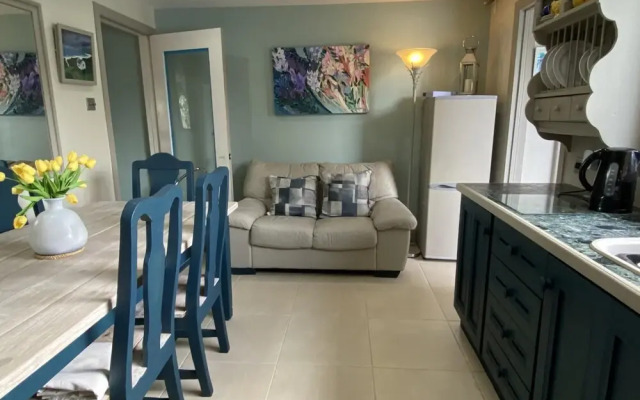 Remarkable 3-bed House in Belfast