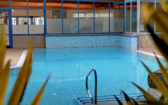 Parkmore Hotel & Leisure Club