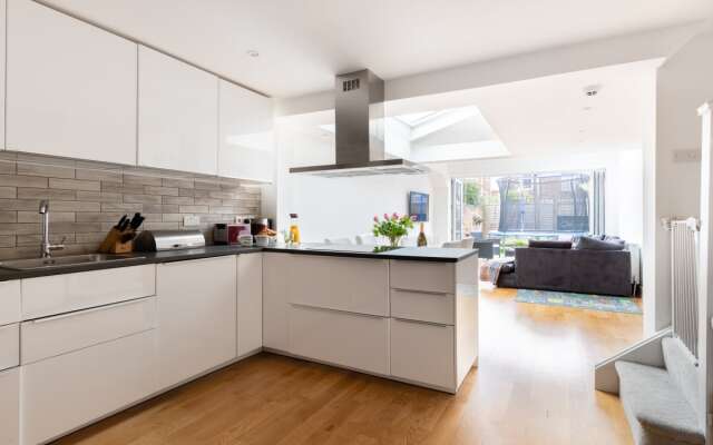 The Jericho Retreat - Bright & Spacious 4bdr Home With Garden