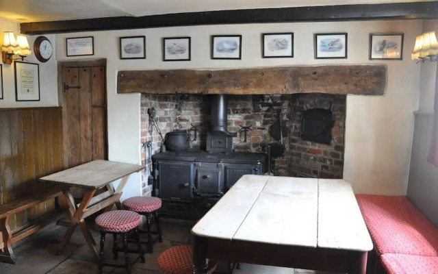 The Horse and Groom