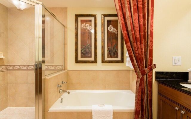 Condo Centre Court Haven 3 Bedroom Reunion