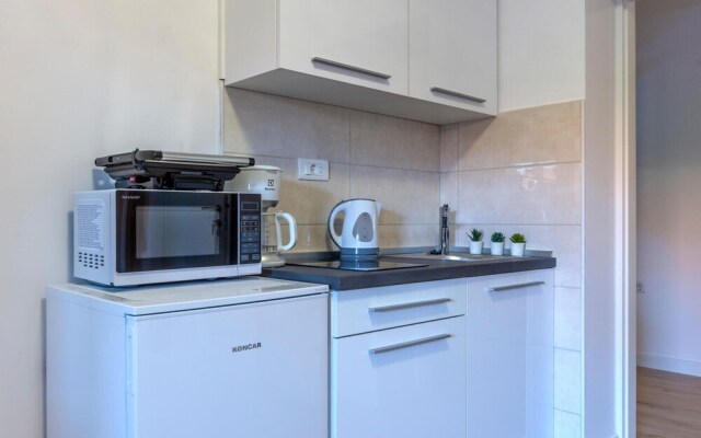Beautiful Apartment in Jesenice With Wifi and 2 Bedrooms