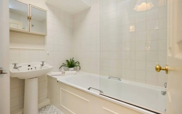 Chiswick Views & Space Elegant 3bdr Duplex With Parking
