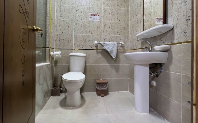 Atlantis pyramids Inn new