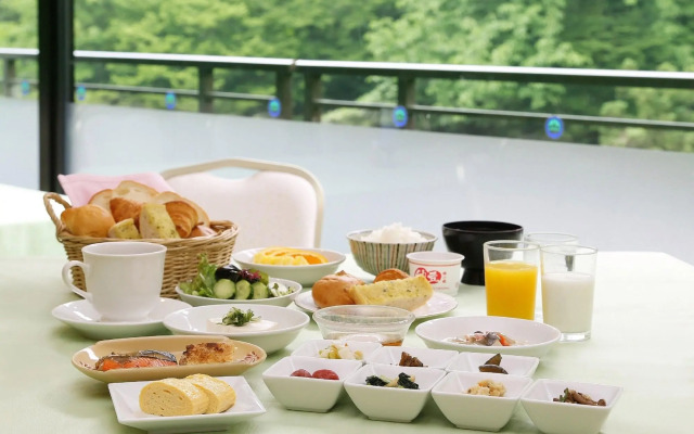 Royal Hotel YAMANAKA ONSEN KAJIKASO