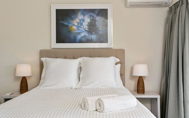 2 James Cook Apartments Holiday Rental
