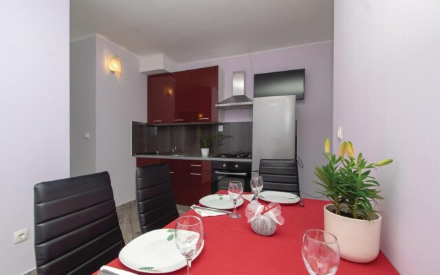 Beautiful Home in Trstenik With Wifi and 2 Bedrooms