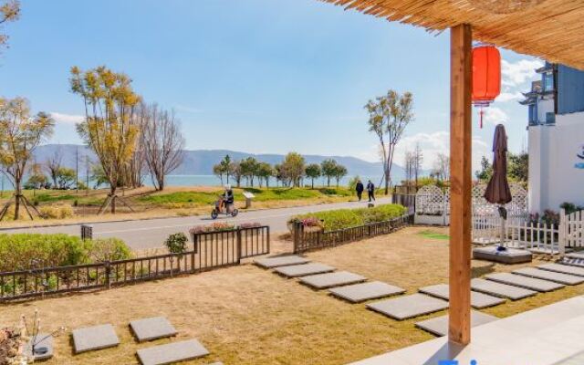 Wind and rain said sea view beauty villa