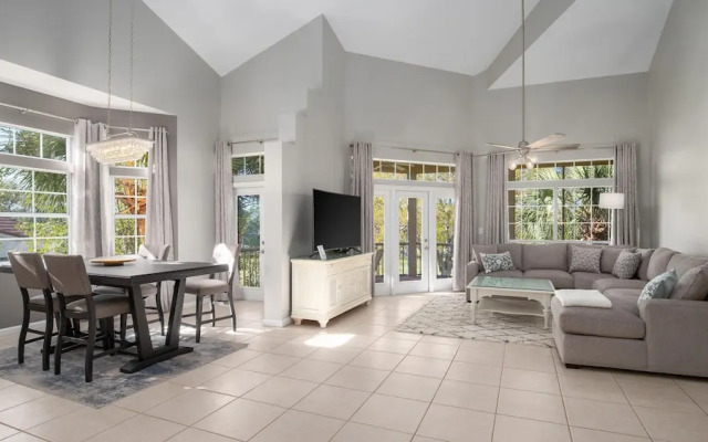 Tivoli 5249 (G) - 3BR 3BA+loft - (9)